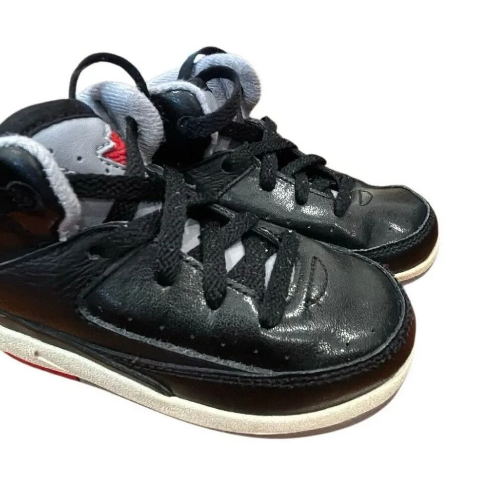 Nike Air Jordan 2 Unisex Kids Black/Gray/Red/White Leather Mid Top Sneakers 8C